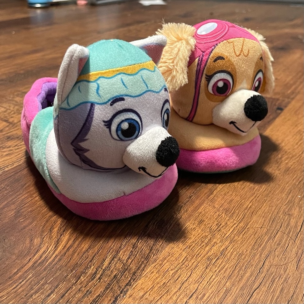 Nickelodeon offical Paw Patrol Skye Everest Slippers